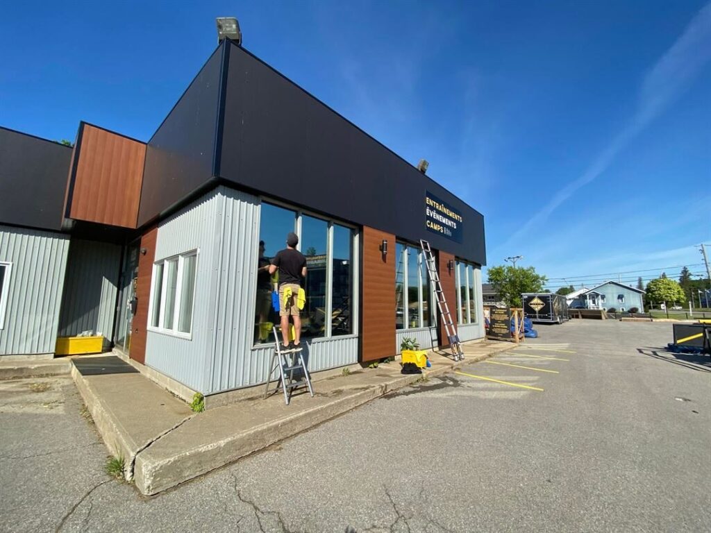 Nettoyage de vitres commerce 3